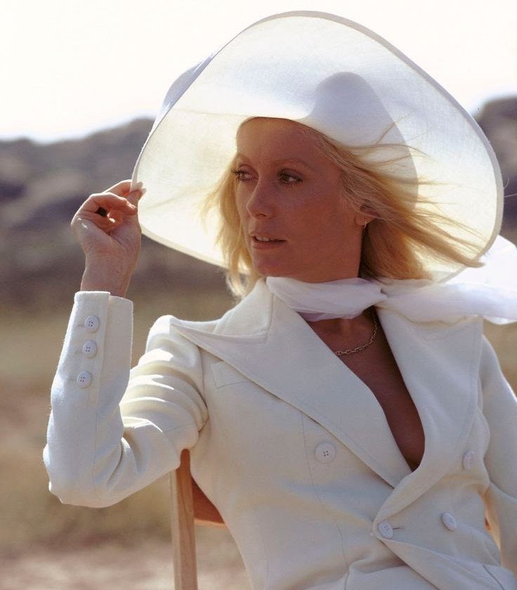 Secretul stilului franțuzoaicelor: De ce sunt mereu șic?