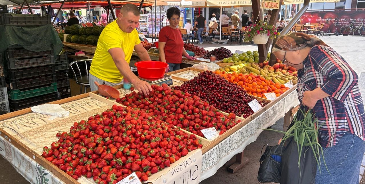 Cât costă acum un kilogram de căpșuni românești în piețele din România?