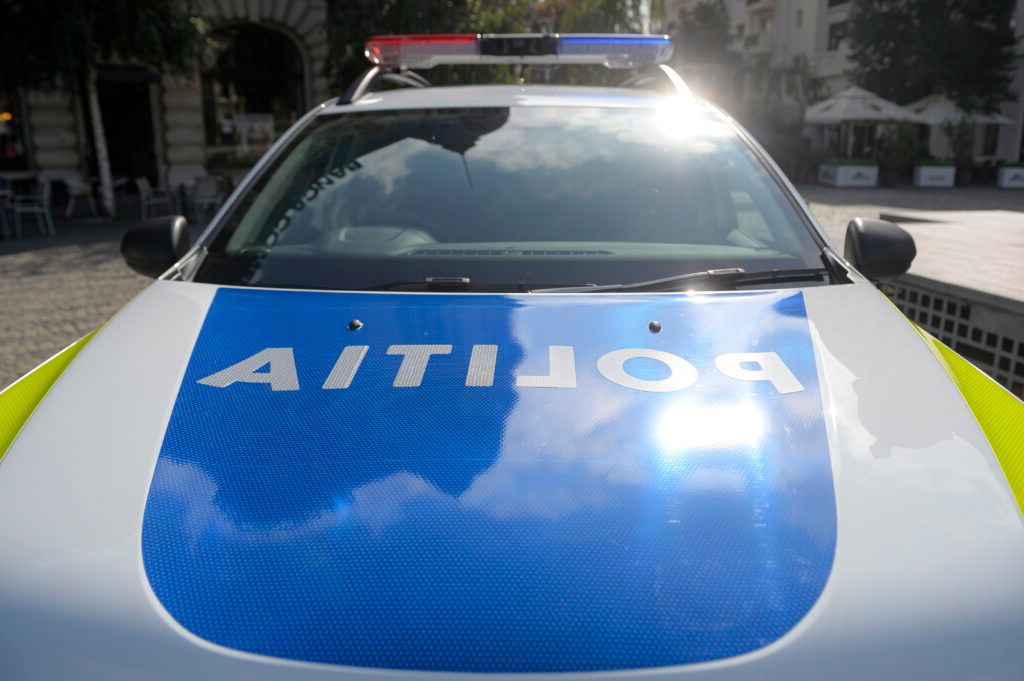 Descinderi în Gorj: Rețea de republicare ilegală de știri, vizată de percheziții