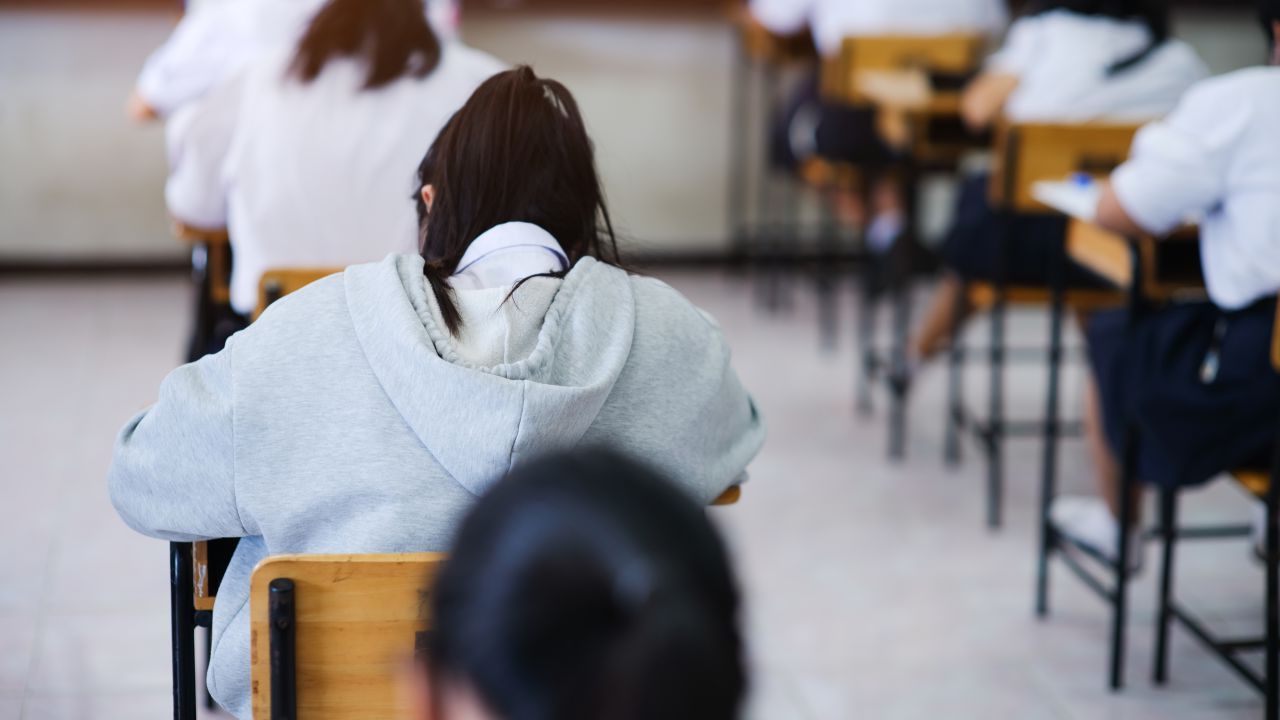 Eșec la simularea Evaluării Naționale! Ministrul Educației, apel către părinți înainte de a critica școala