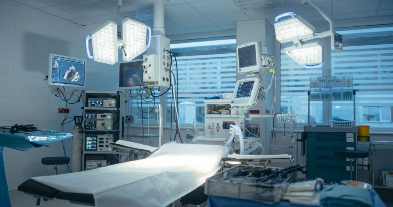 Deces tragic după un lifting facial în București: Ministrul Sănătății a trimis control.