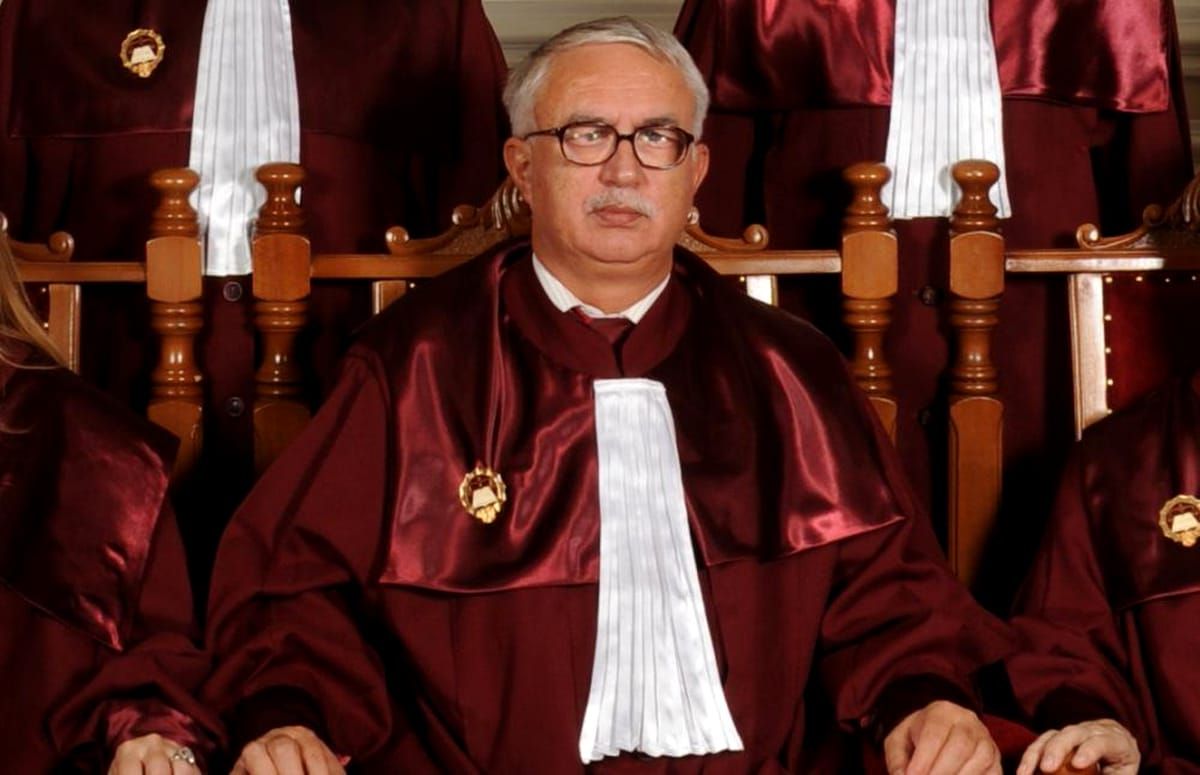 Criza politică la CCR: Poate Nicușor Dan bloca un guvern PSD-AUR?