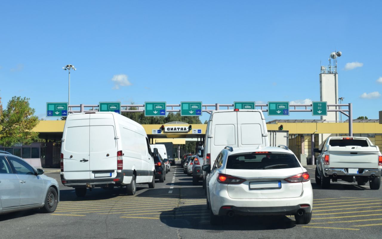 Avertisment MAE: Restricții de circulație în Ungaria pentru transportatorii români de 1 Mai