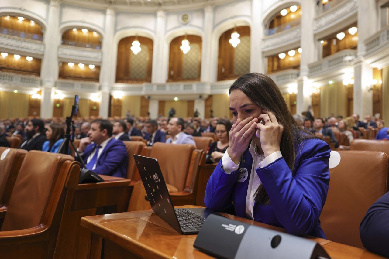 Ruptură majoră în Opoziție înainte de votul moțiunii: „Nu vom fi instrumentul lor!”