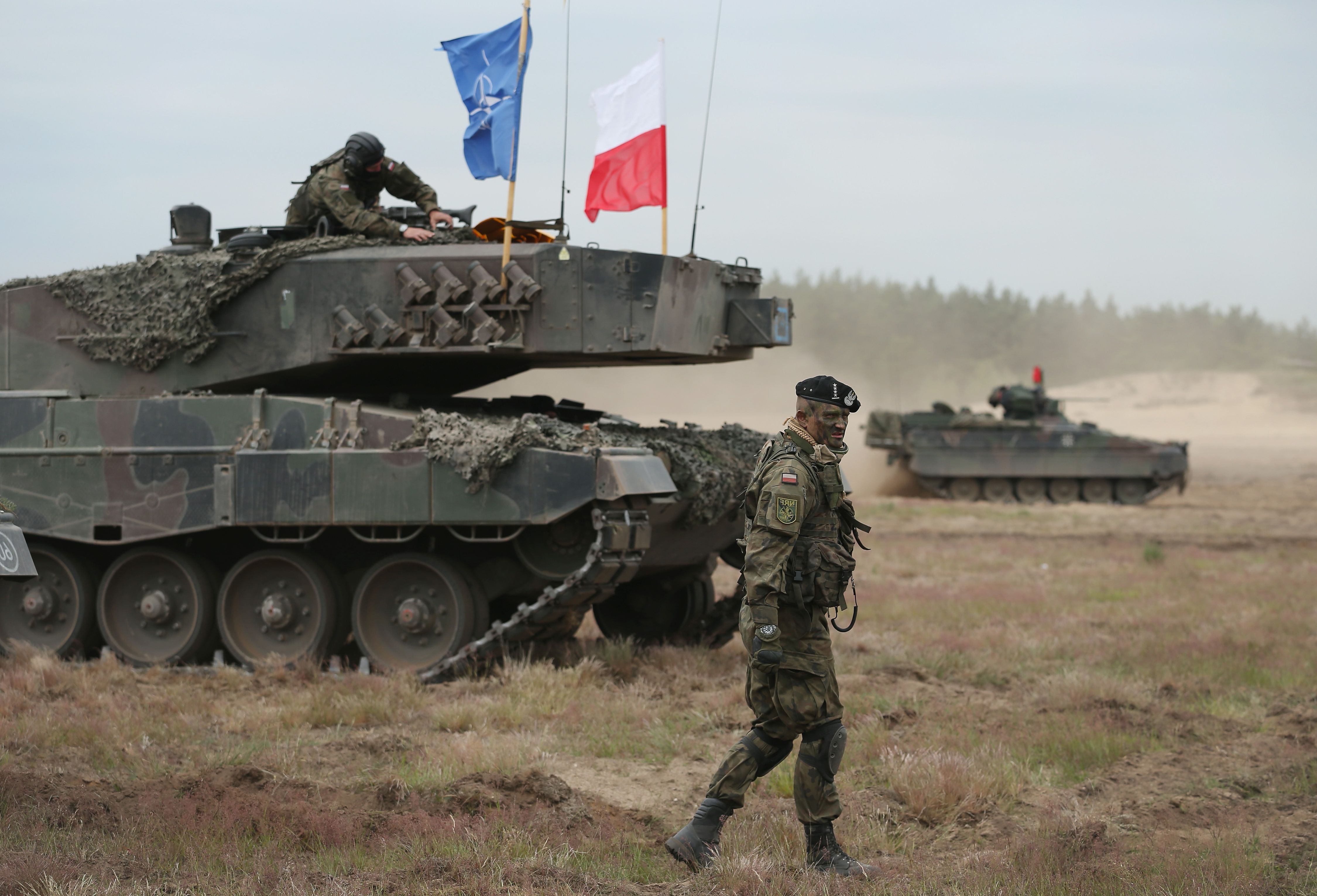 NATO face exerciții cu muniție reală în Polonia. Adevăratul motiv al mutării trupelor SUA din Germania.