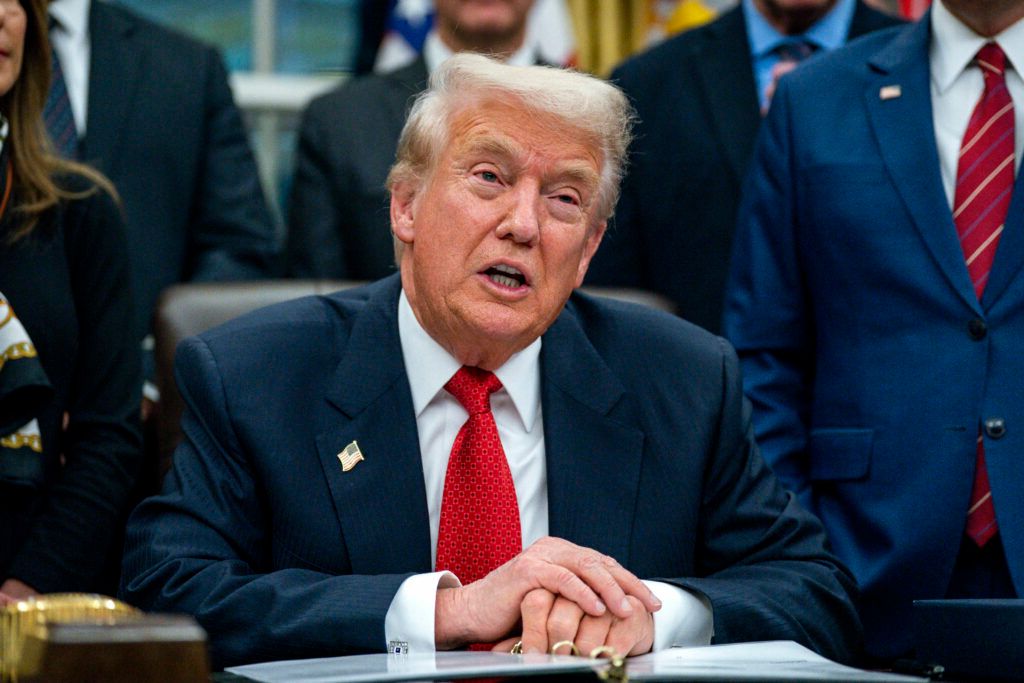 Trump analizează propunerea Iranului de pace: „Nu au plătit un preț suficient de mare”