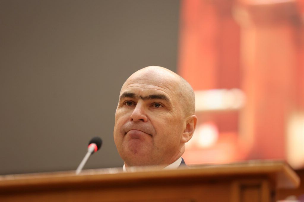 Bolojan, premierul-record demis de Parlament: Ce mai poate face ca interimar?
