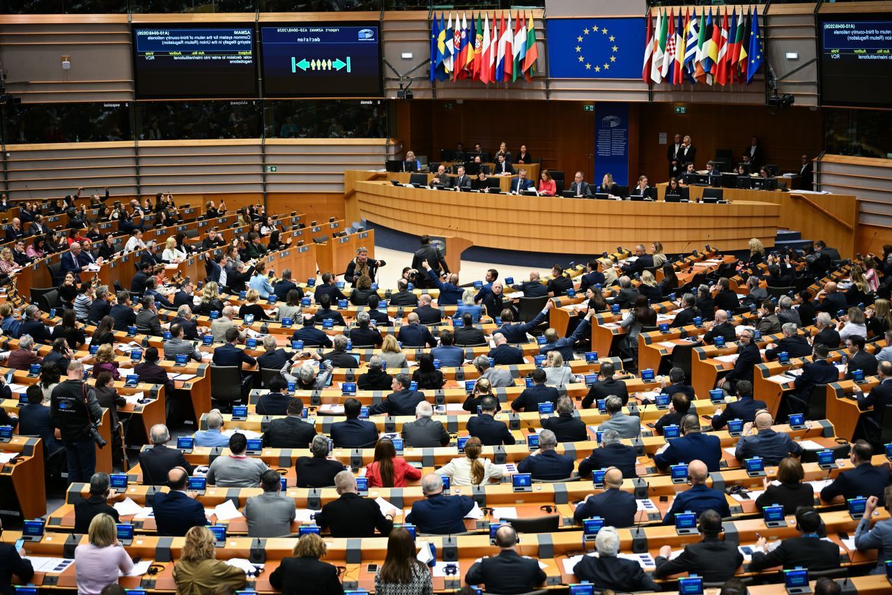 Socialiștii europeni, după demiterea Guvernului Bolojan: „România are nevoie de stabilitate!”