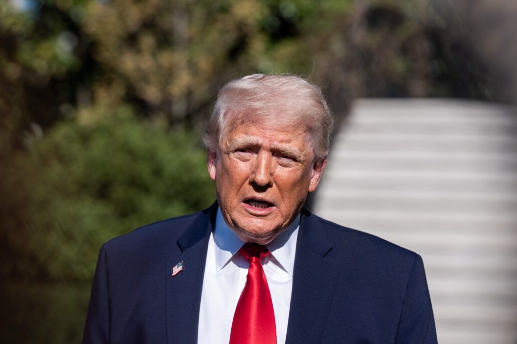 Trump: Iranul ar trebui să se predea! SUA mențin armistițiul, în ciuda schimburilor de focuri