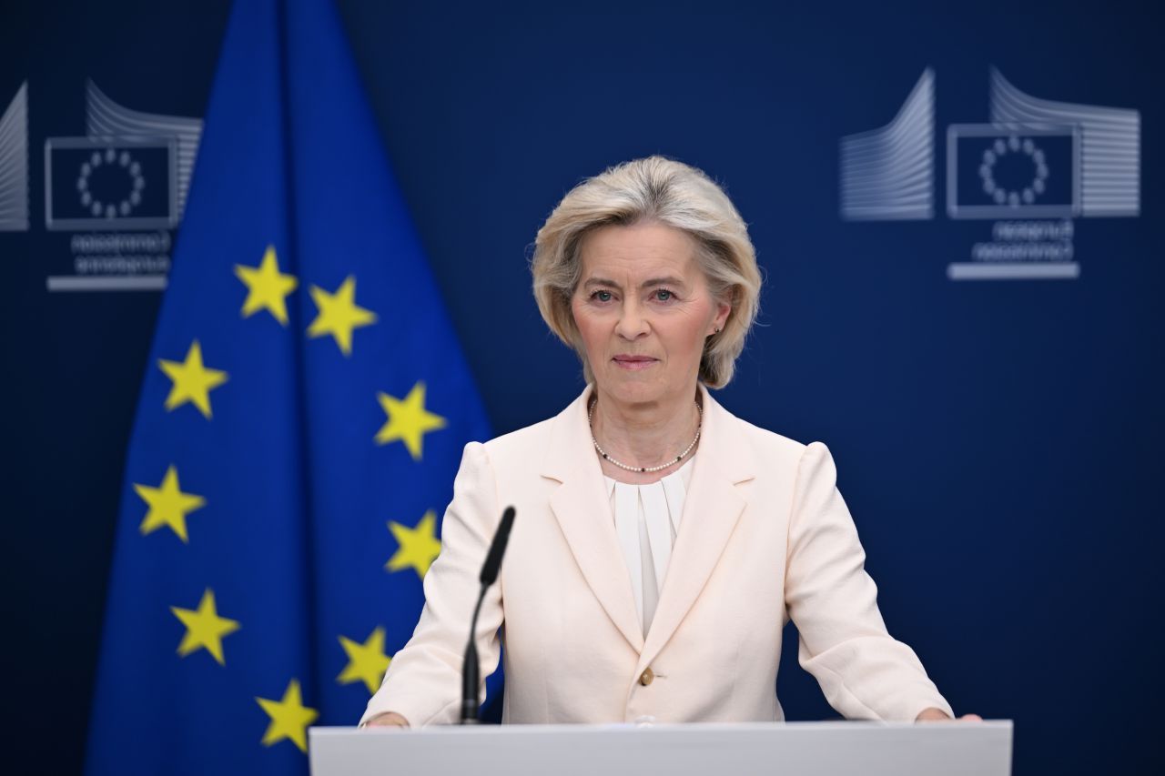 UE, pregătită pentru scenariul Trump: Ursula von der Leyen răspunde amenințărilor cu taxe auto