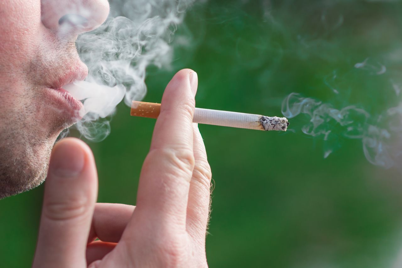 Fumezi un pachet pe zi? Pierzi șapte ani din viață!