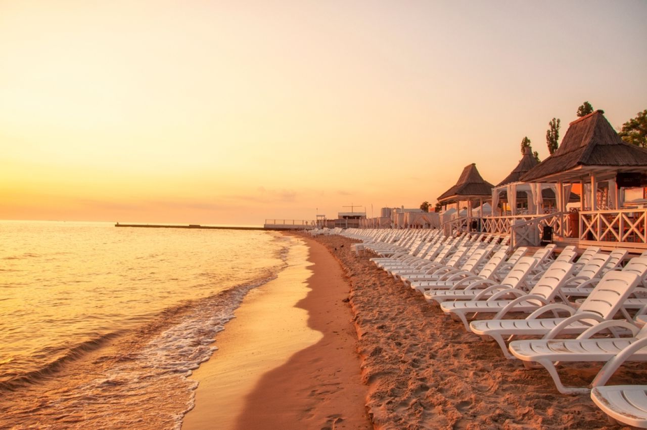 Despăgubiri pentru turistul fără șezlong în Grecia: Află ce este fenomenul „dawn dash”!
