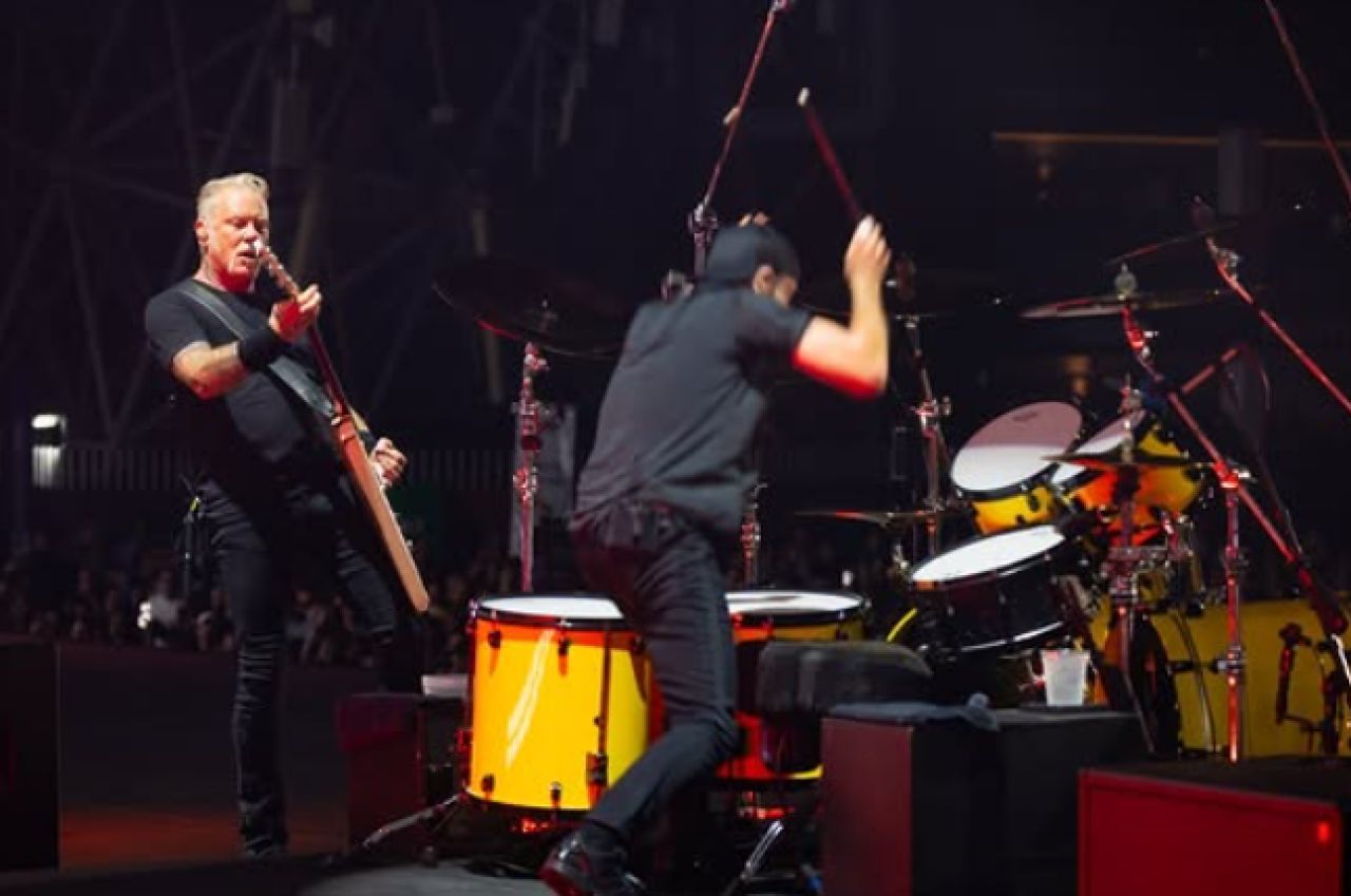 Concert Metallica în București: Ghid complet pentru transportul la Arena Națională