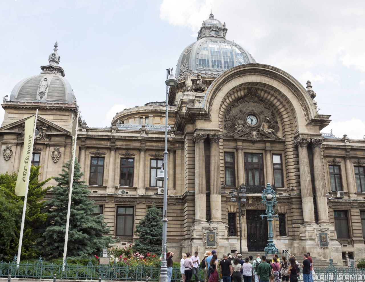 CEC Bank, în top: Fitch i-a îmbunătățit ratingul, consolidându-i poziția de a treia bancă din țară