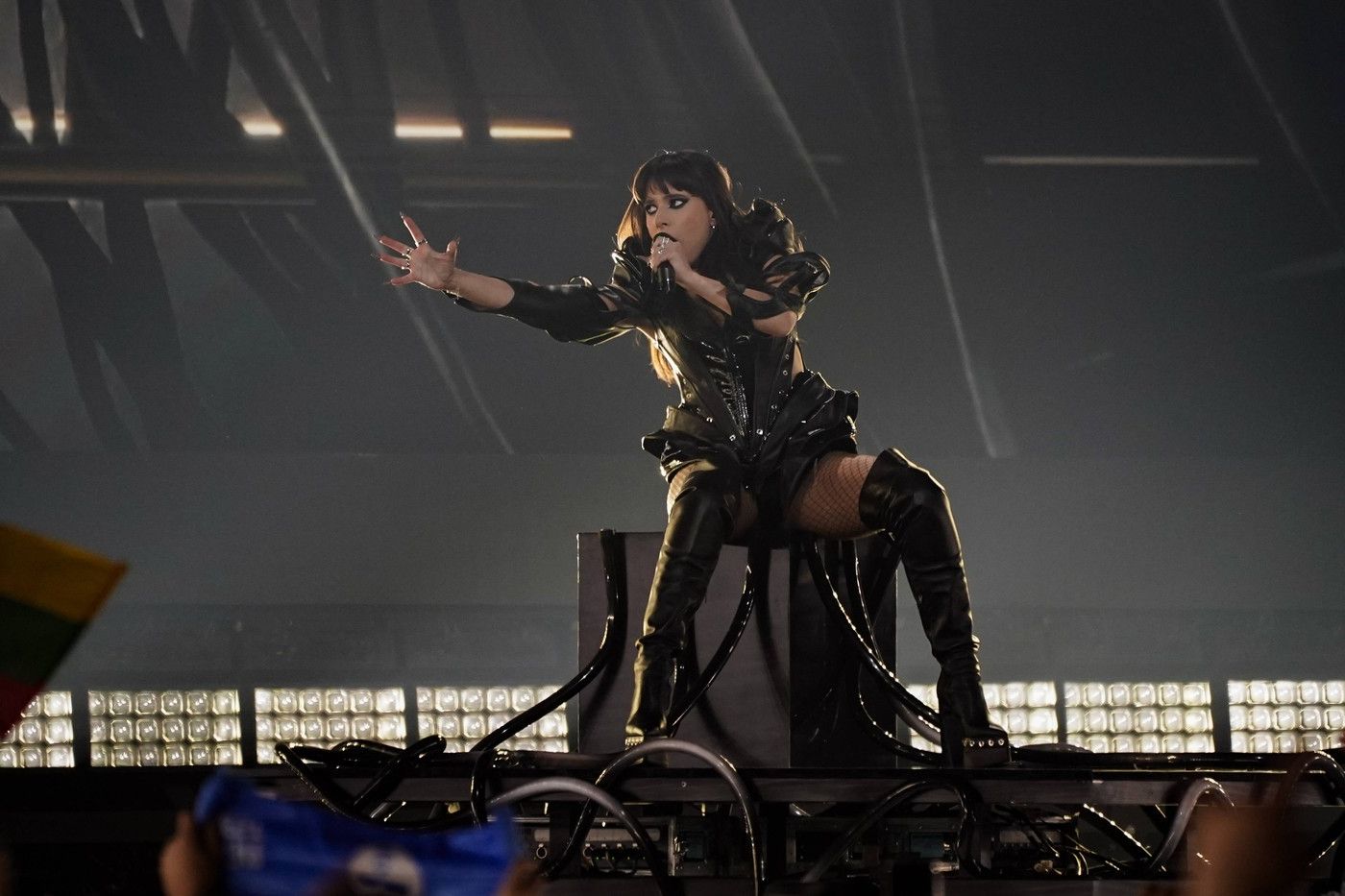 Alexandra Căpitănescu duce România în finala Eurovision 2026 cu piesa „Choke Me”!