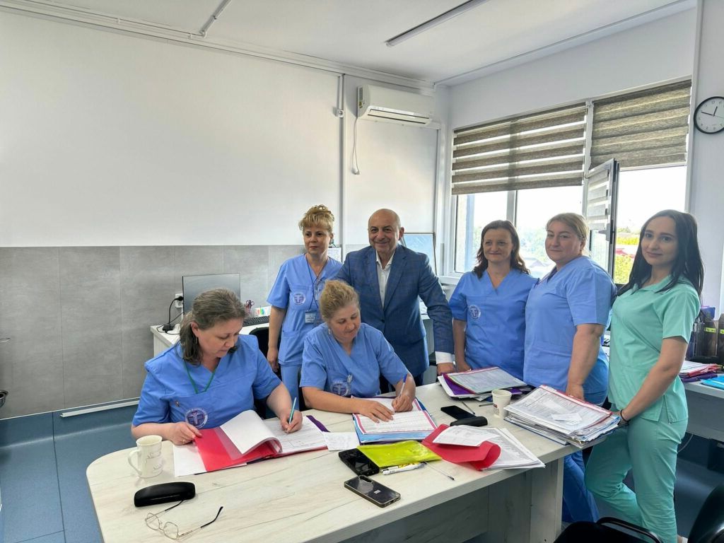 Premieră medicală la Buzău: Cătălin Cîrstoiu anunță primele proteze totale de genunchi operate local