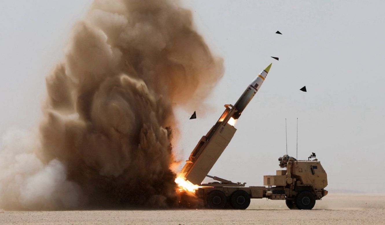 Trump amenință Iranul cu „consecințe nemaiîntâlnite” dacă blochează Strâmtoarea Ormuz