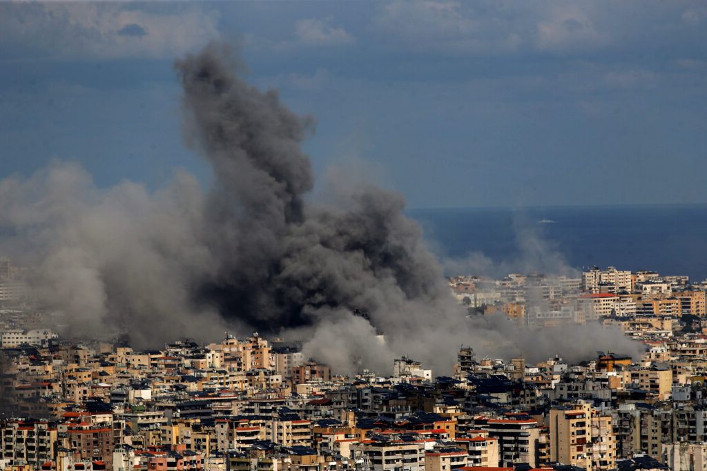 Israel lovește din nou infrastructura Hezbollah din Beirut