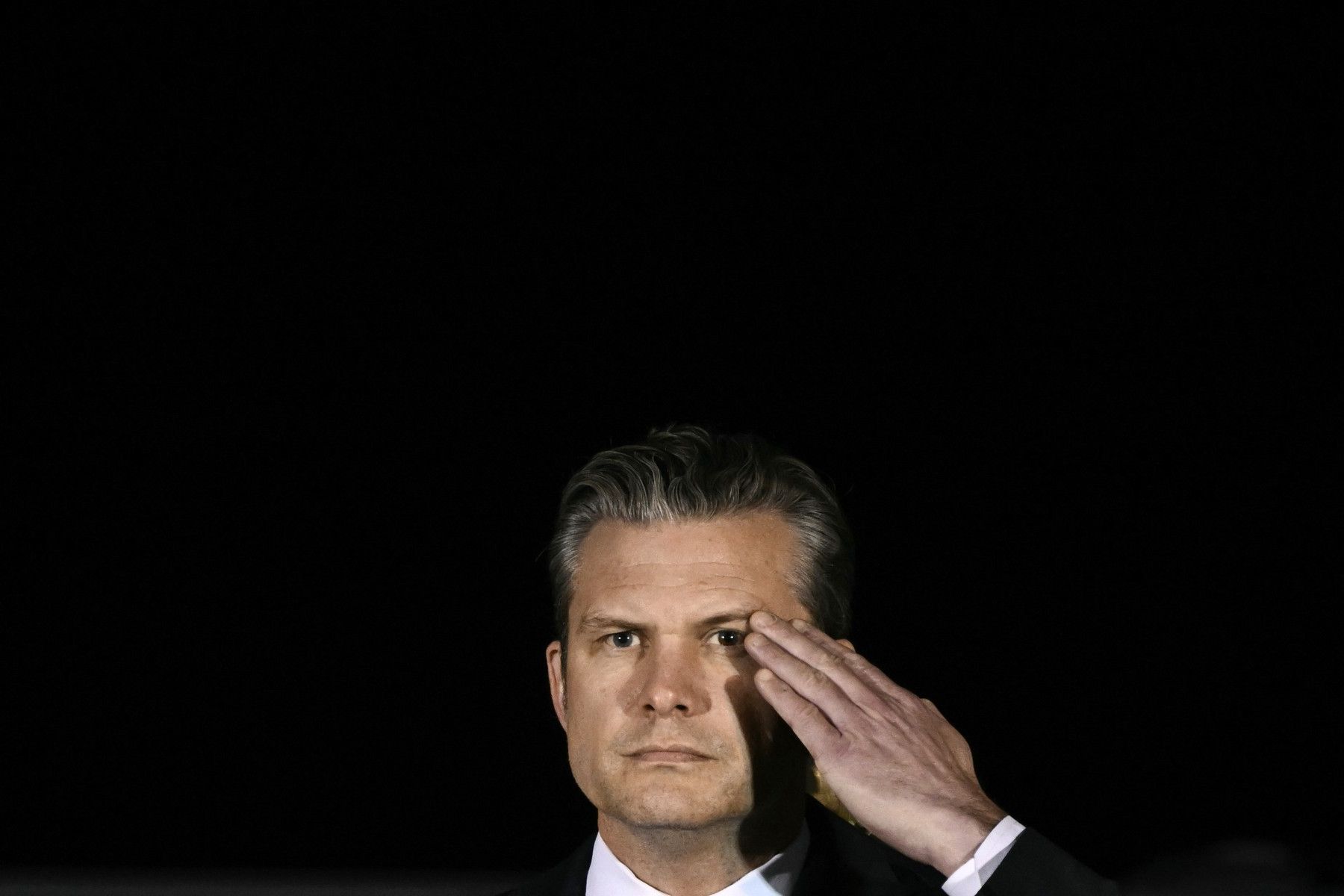 Pete Hegseth a desființat unități cheie, care ar fi investigat masacrul copiilor din Iran