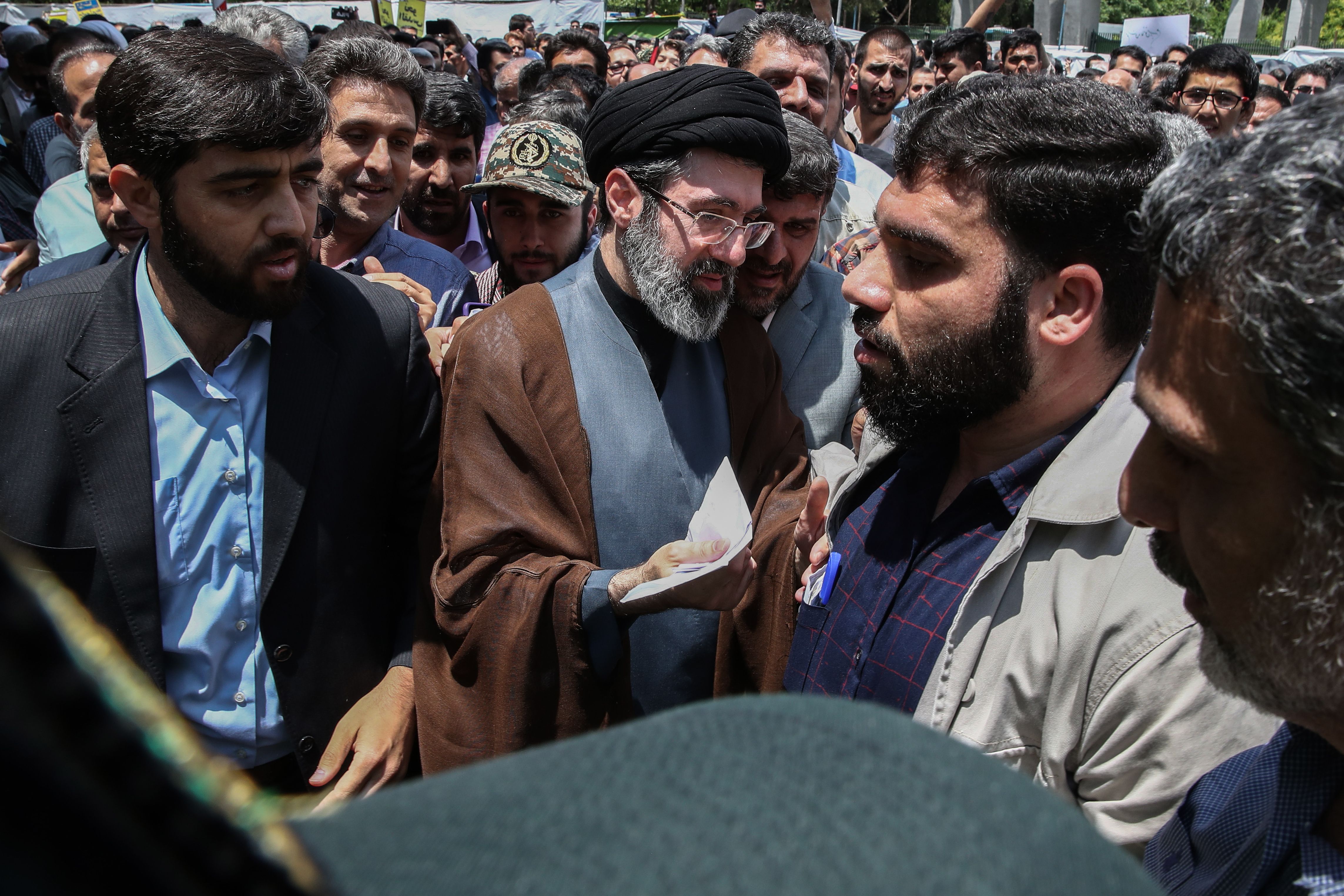 Mojtaba Khamenei, rănit în război? Fiul lui Pezeshkian contrazice informațiile despre Iran