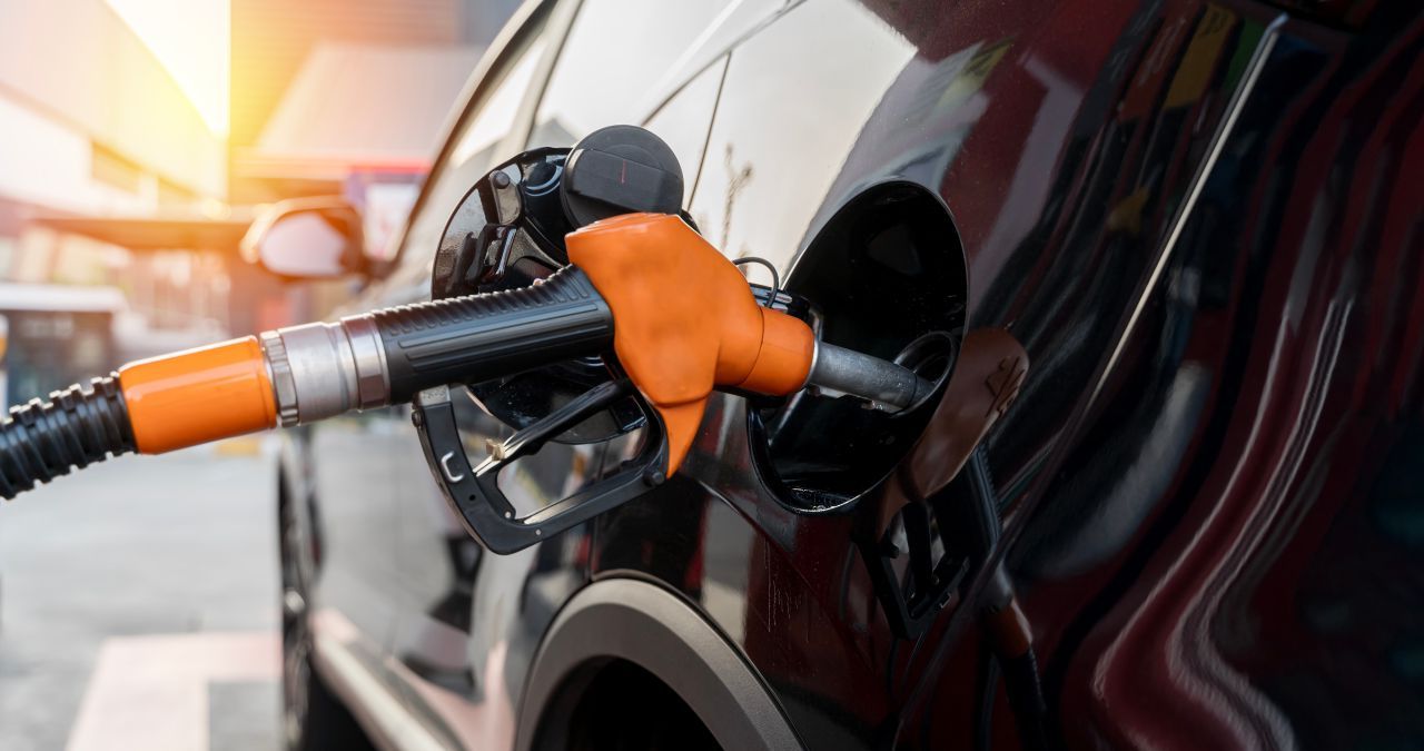 Țară europeană, avertisment drastic: Nu mai folosiți mașina decât la nevoie! Criza petrolului se adâncește