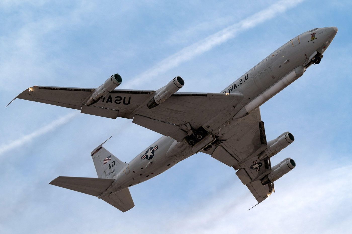 O țară a refuzat survolul avioanelor militare americane. Descoperă motivele!