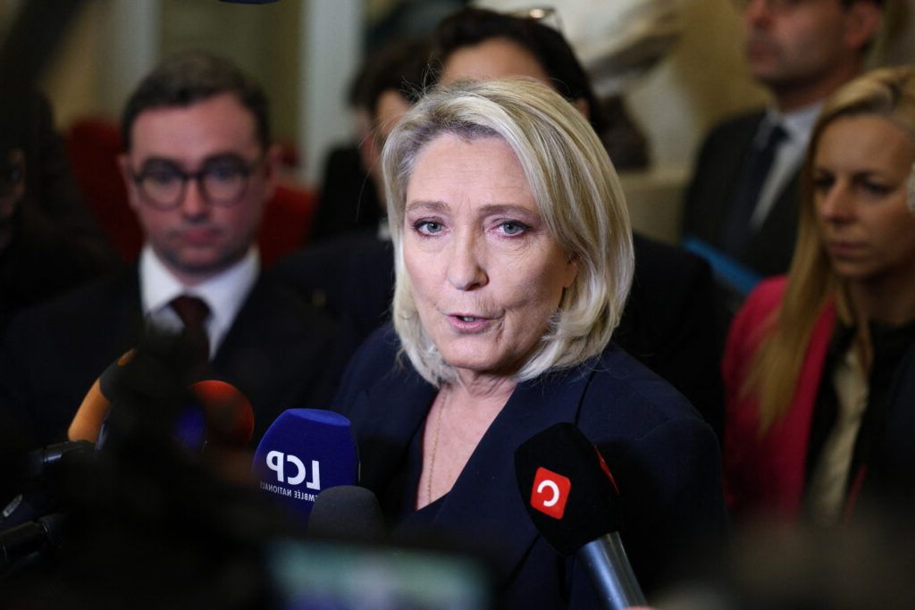 Extrema dreaptă a Marinei Le Pen, avans istoric în alegerile locale din Franța: cutremur politic!