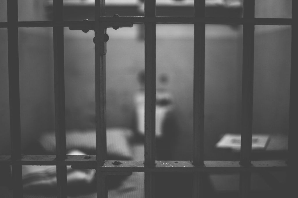 Eliberat după 19 ani de închisoare pentru un jaf necomis: O poveste sfâșietoare de eroare judiciară