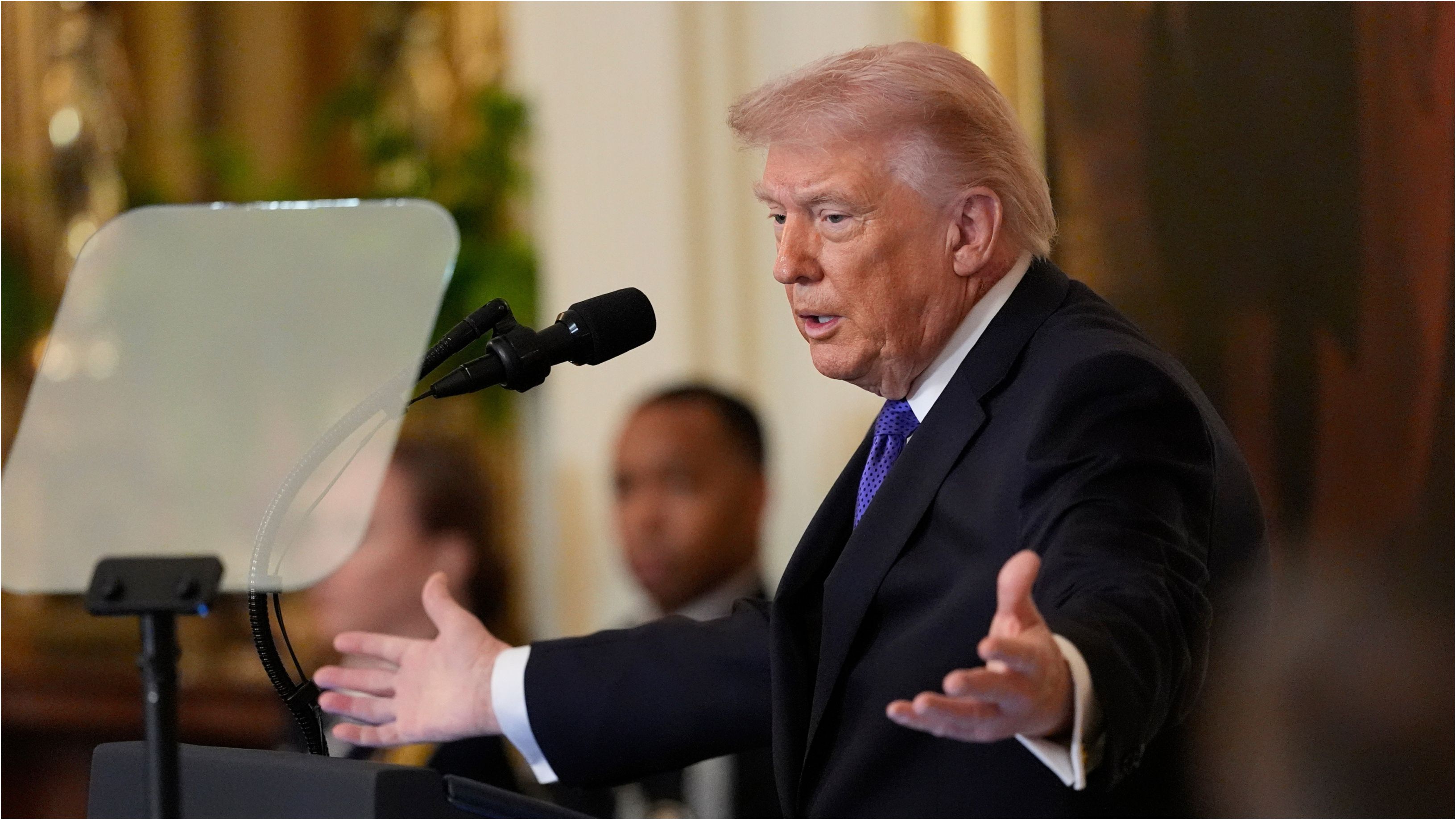 Trump jubilează: „Am distrus marina, forțele aeriene, le-am distrus totul” în războiul cu Iranul!