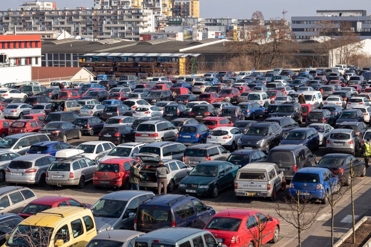 România, paradisul mașinilor second-hand: Cum eviți capcanele de securitate?