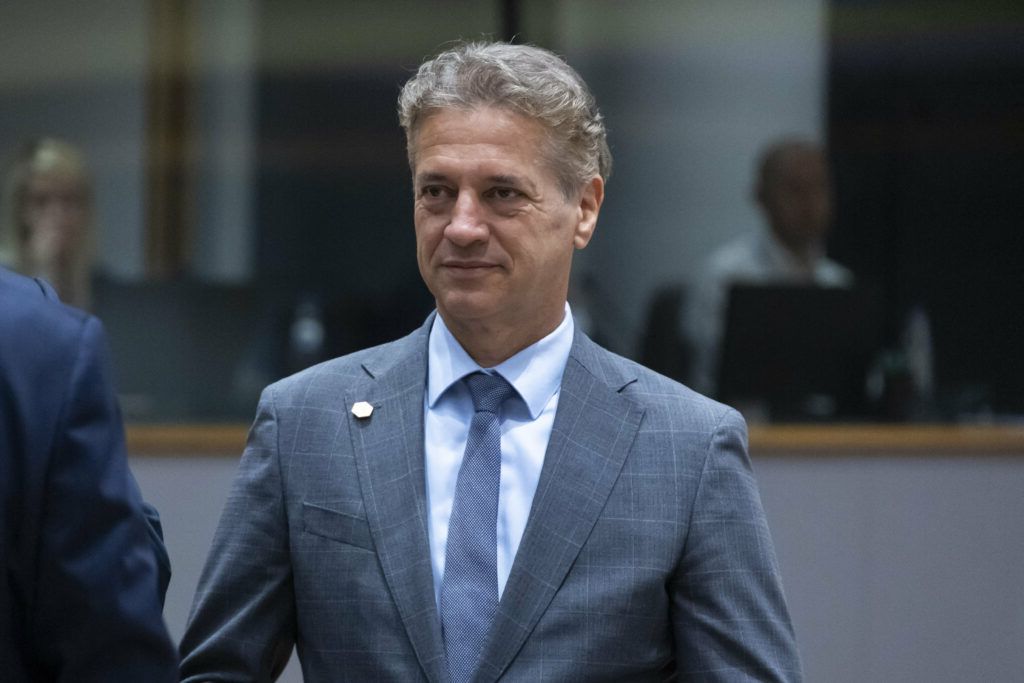 Slovenia își alege liderul, sub umbra unui scandal de corupție masiv