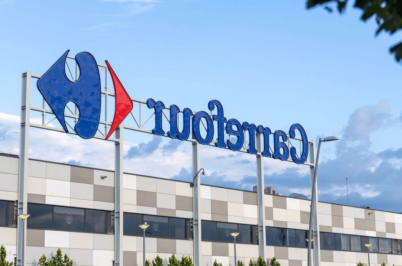 Carrefour: Reduceri de până la 50% și bani înapoi! Nu rata ofertele din martie!