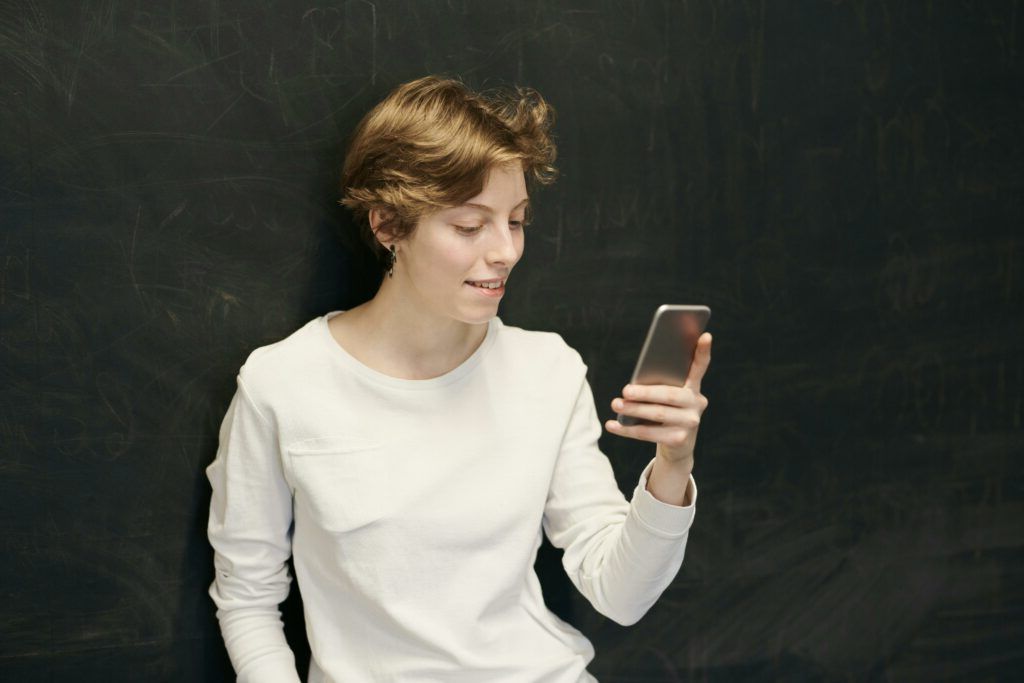 Ceri sfaturi de la AI? Află riscurile ascunse!