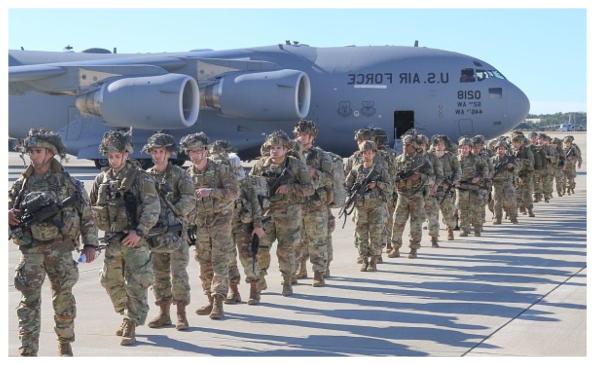 Trump trimite 17.000 de soldați la granița Iranului. Un avantaj strategic la negocieri?