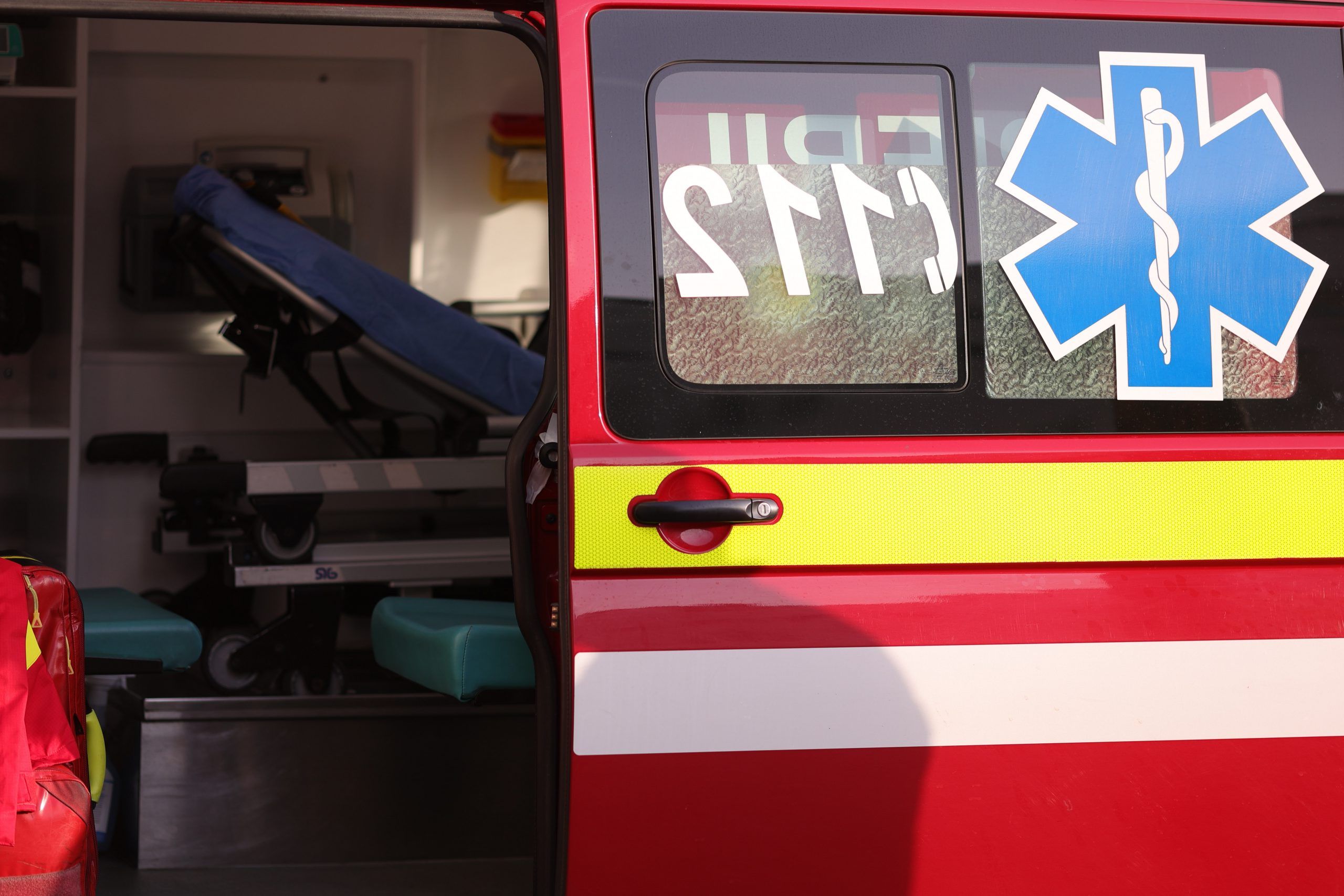 Accident grav la ieșirea din Brașov: Trei victime, trafic blocat pe DN 1!