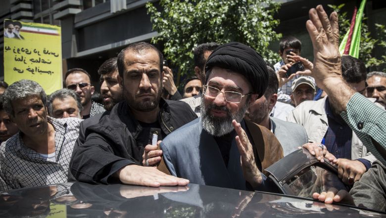 Mesajul secret al fiului liderului suprem iranian: Ce transmite Mojtaba Khamenei?