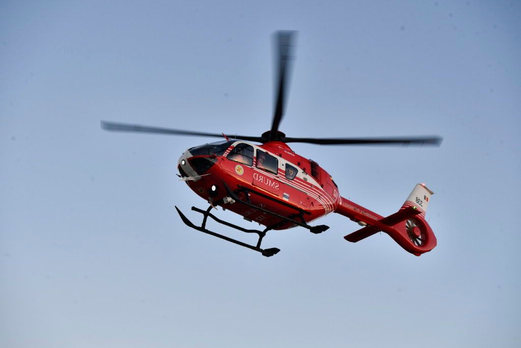 Accident grav în Cluj: Șase răniți după coliziunea dintre două camioane și o mașină