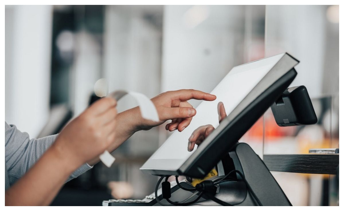 Salariile casierilor din benzinării: Cine plătește cel mai bine?