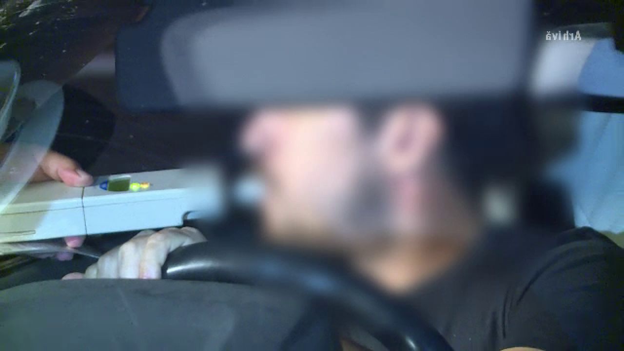 Beat criță: Polițiștii n-au putut să-i pună etilotestul! Cât alcool avea în sânge?