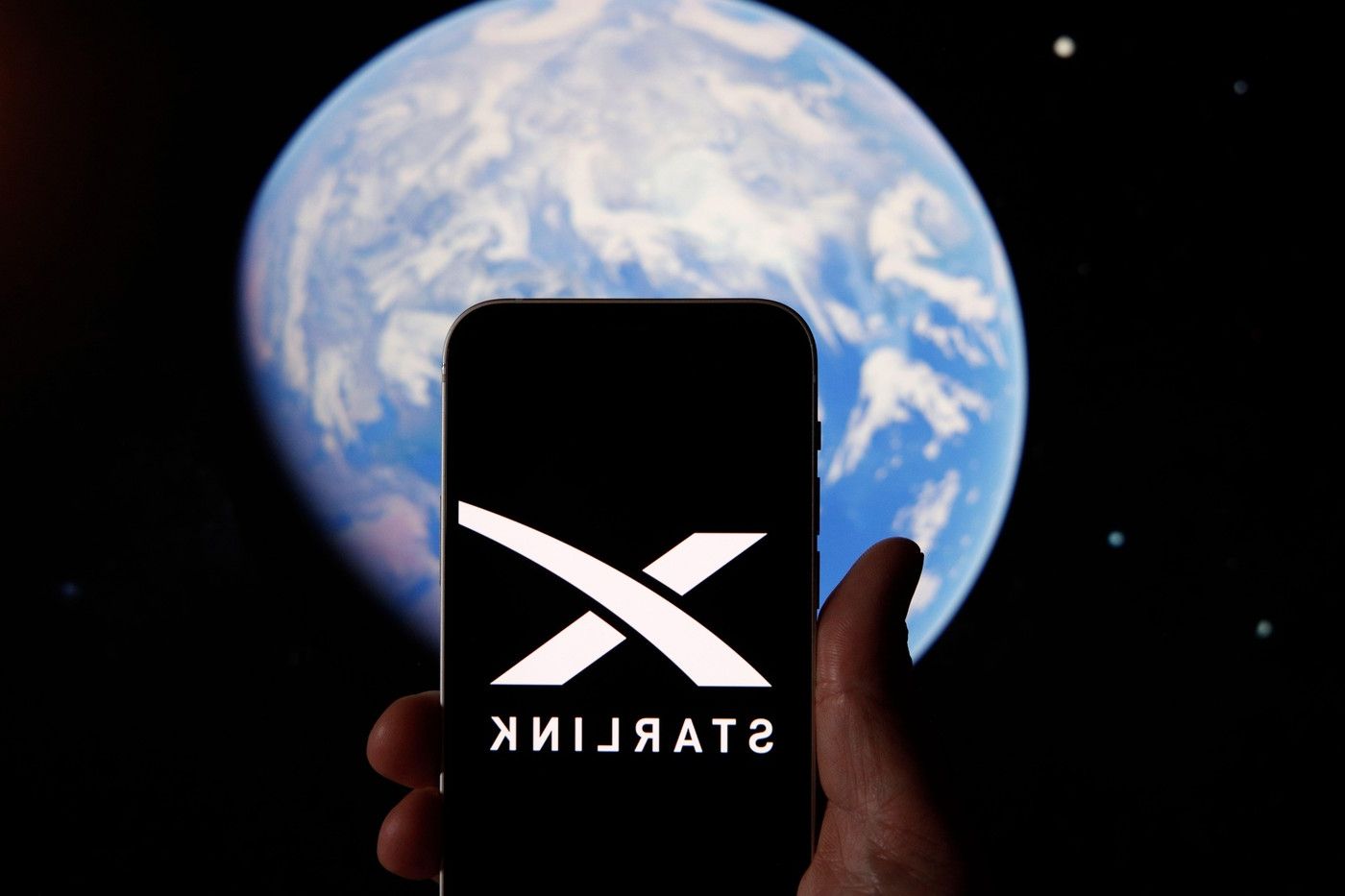 Anomalie pe orbită: Un satelit Starlink al lui Elon Musk a întâmpinat probleme!