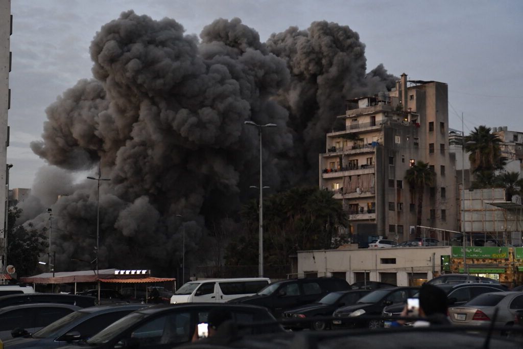 Orientul Mijlociu, ziua 33: Explozii în Beirut, rachete iraniene interceptate de Israel și Iordania