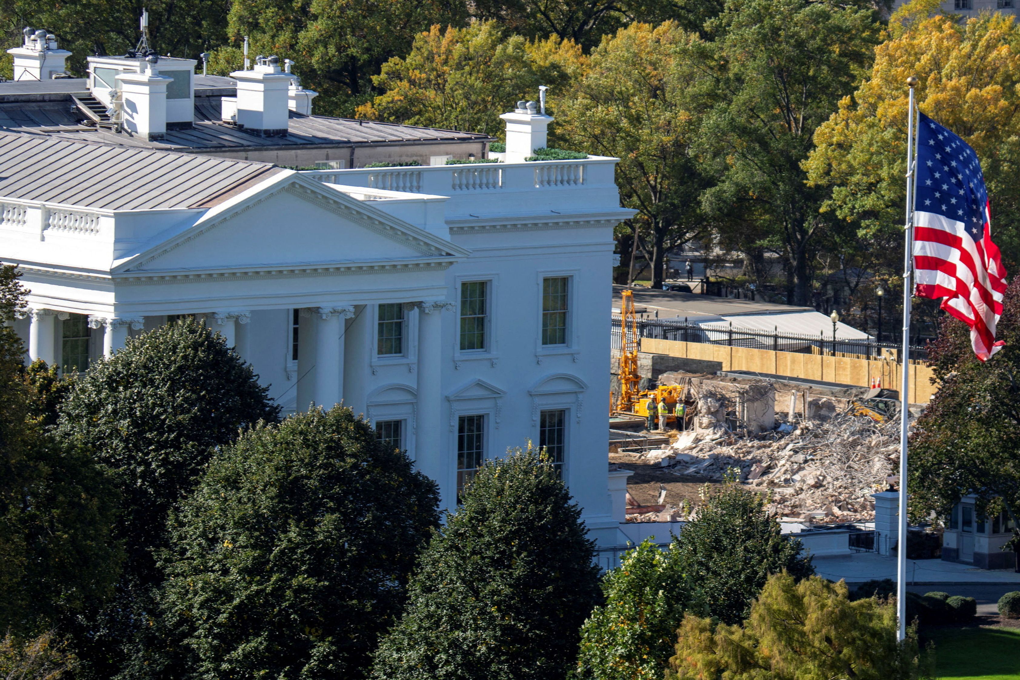 Judecătorul blochează sala de bal a lui Trump la Casa Albă. Reacția președintelui!