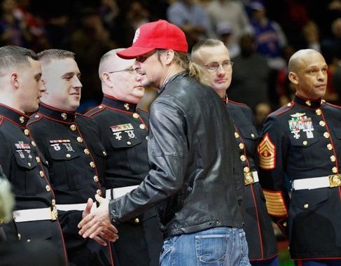 Piloții care au survolat casa lui Kid Rock scapă de suspendare