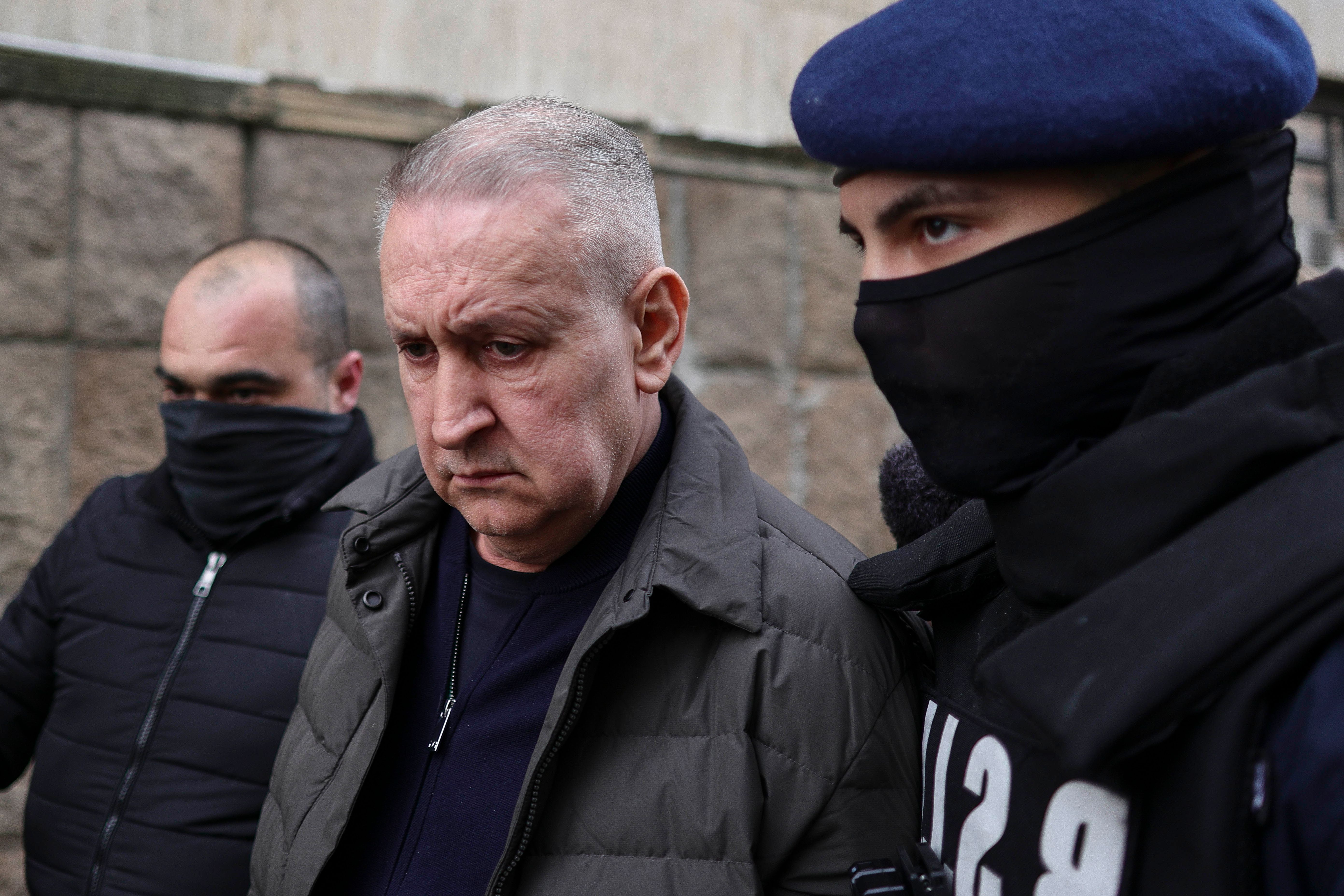 Șeful ARR, reținut de DNA: Înregistrări șocante cu el numărând banii! Acasă avea 500.000 de euro