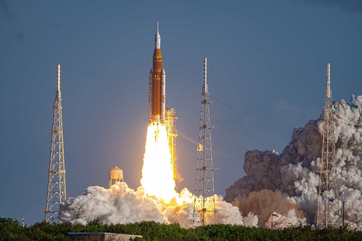 Misiunea Artemis 2, lansată cu succes! Primul zbor cu echipaj uman în jurul Lunii după 50 de ani