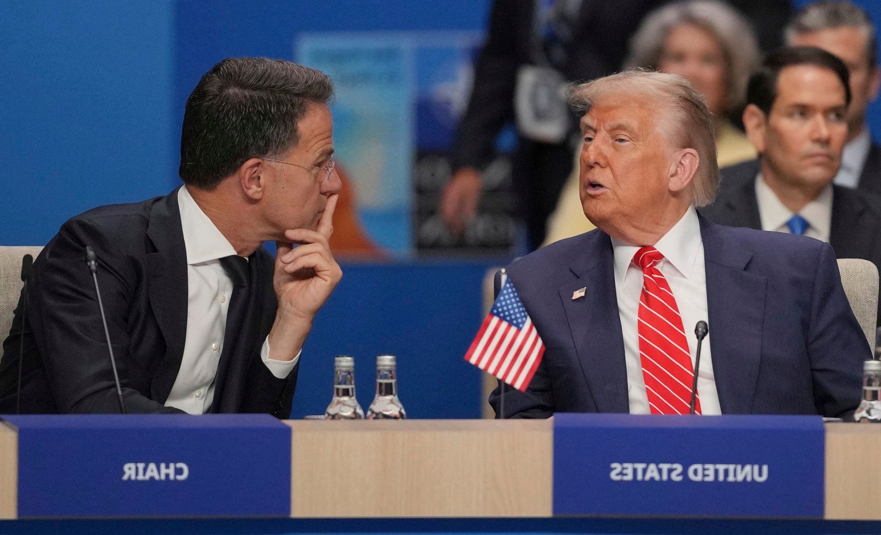 Rutte îl vizitează pe Trump: Discuții cruciale după amenințarea retragerii SUA din NATO