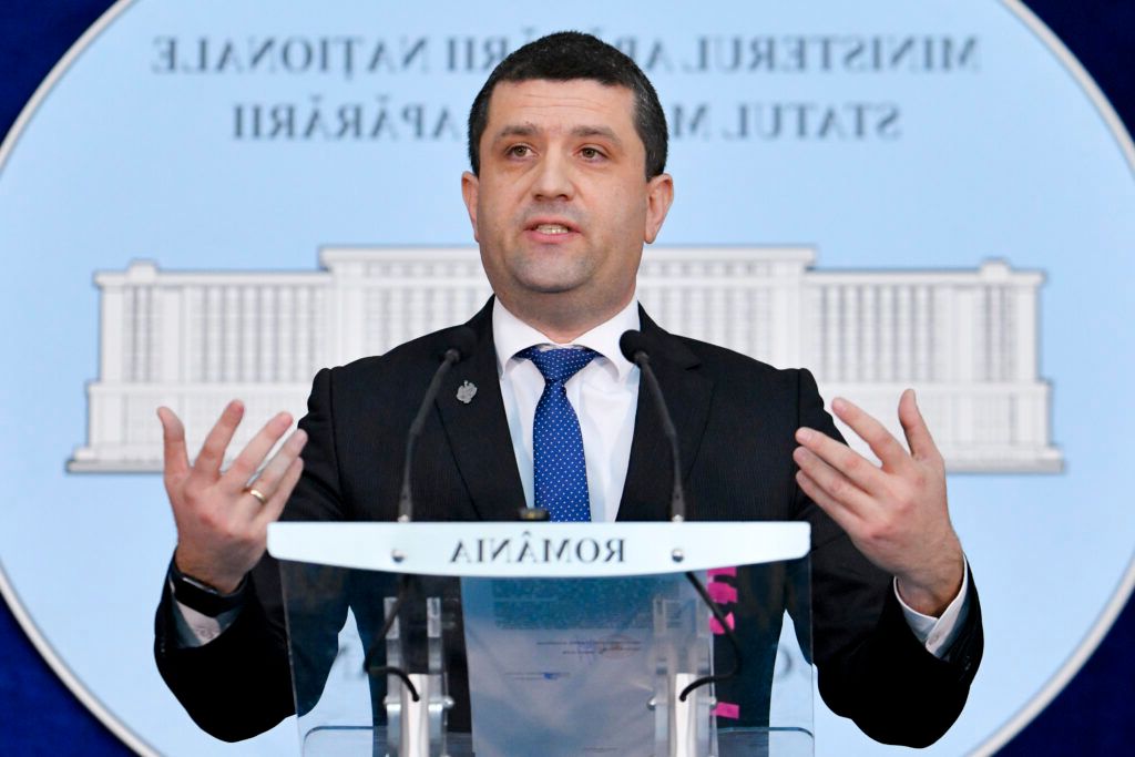 Ministrul Apărării vrea Steaua în Liga 1: Apel urgent la investitori privați!