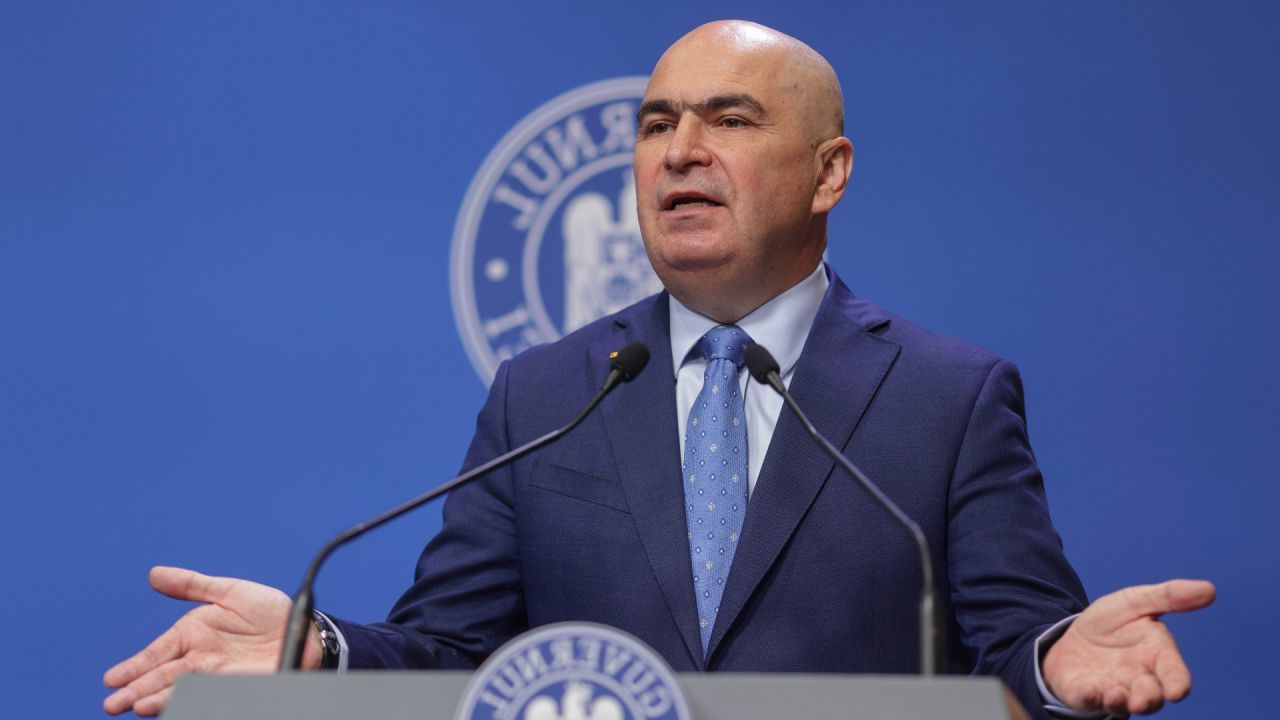 Bolojan, decizie crucială în criza carburanților: Guvernul, ședință de urgență pentru accizele la motorină