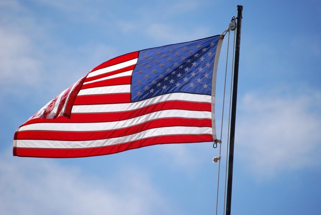 Iran doboară un avion militar american! Trump tace în plină criză, după o altă prăbușire misterioasă