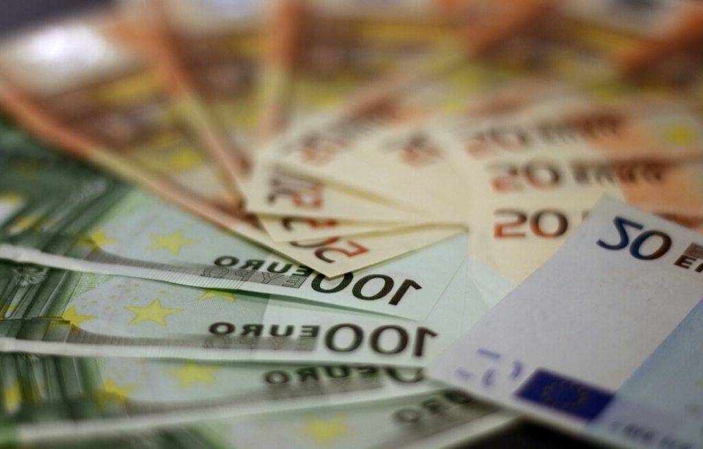 Rating România: S&P reconfirmă, dar menține perspectiva negativă. Ce înseamnă asta?